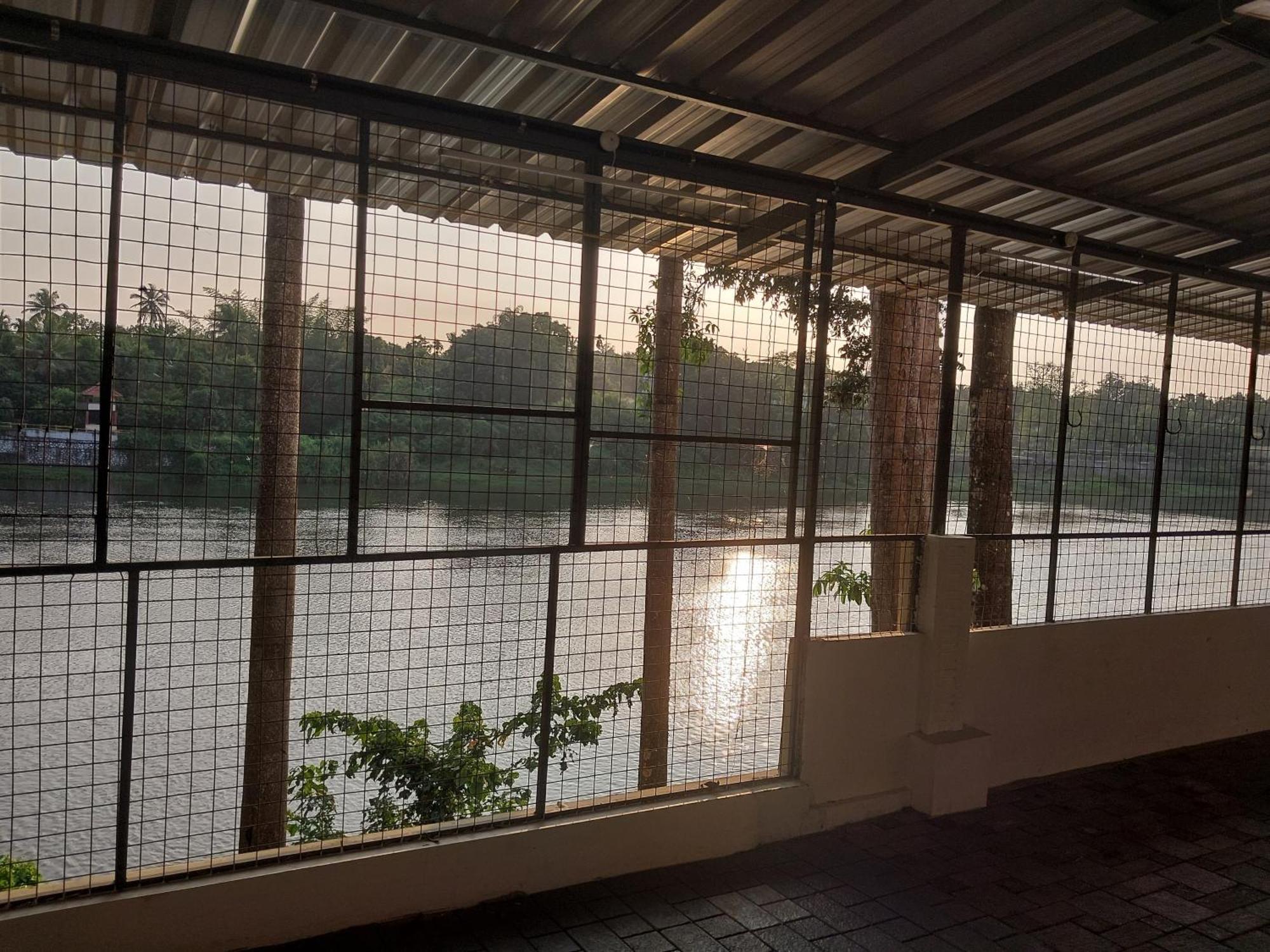 Stayberries River Rock Villa Athirapilly Kizhake Chālakudi Buitenkant foto